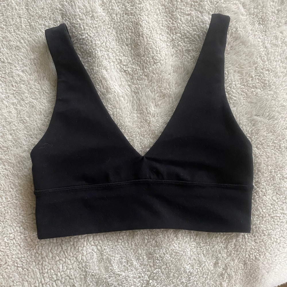 lululemon Align™ V-Neck Bra
Light Support, A/B Cup
